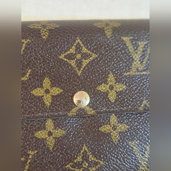 💯 Authentic Louis Vuitton Monogram Sarah Wallet with Free COA - Picture 15 of 16
